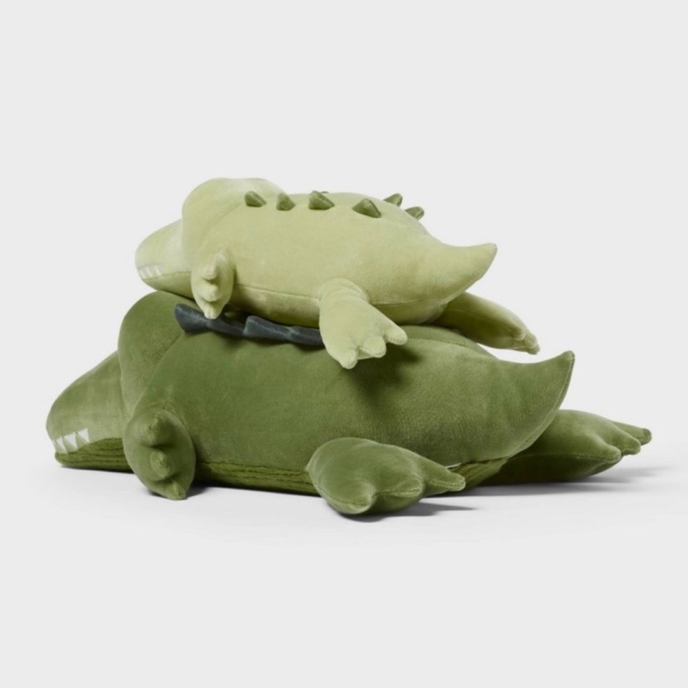 NWT Pillowfort Alligator and baby weighted plush Green Set - Picture 3 of 4
